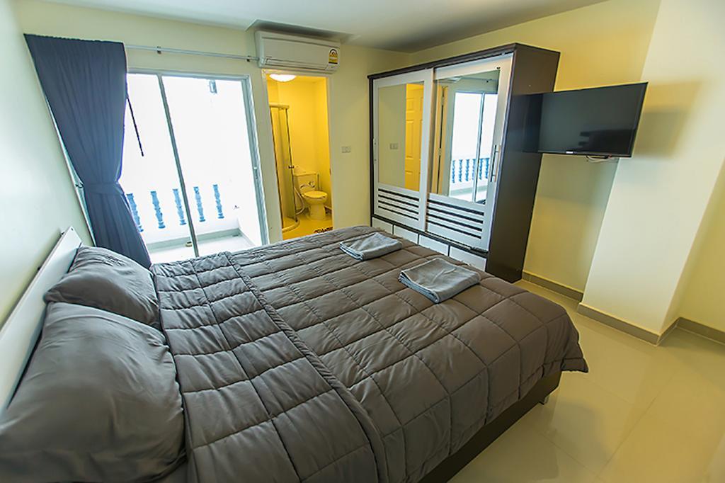 Ruamchok Ocean View Lägenhet Pattaya Exteriör bild