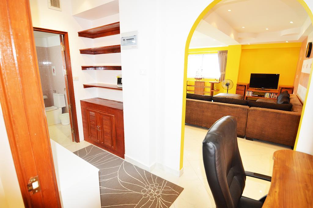 Ruamchok Ocean View Lägenhet Pattaya Exteriör bild