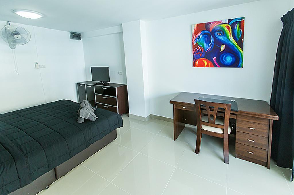 Ruamchok Ocean View Lägenhet Pattaya Exteriör bild
