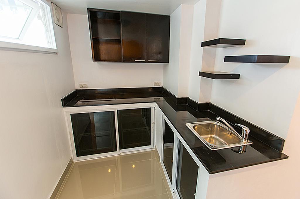 Ruamchok Ocean View Lägenhet Pattaya Exteriör bild