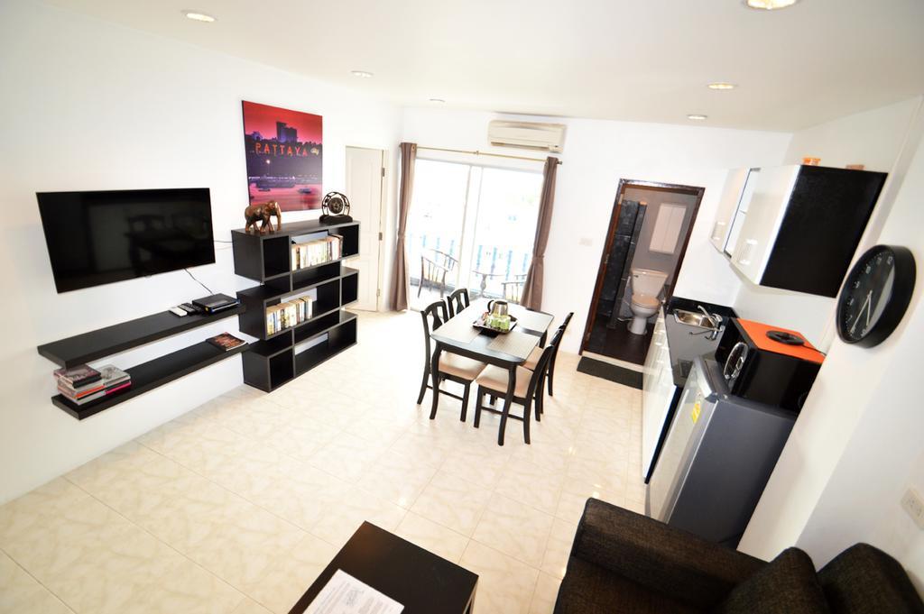 Ruamchok Ocean View Lägenhet Pattaya Exteriör bild