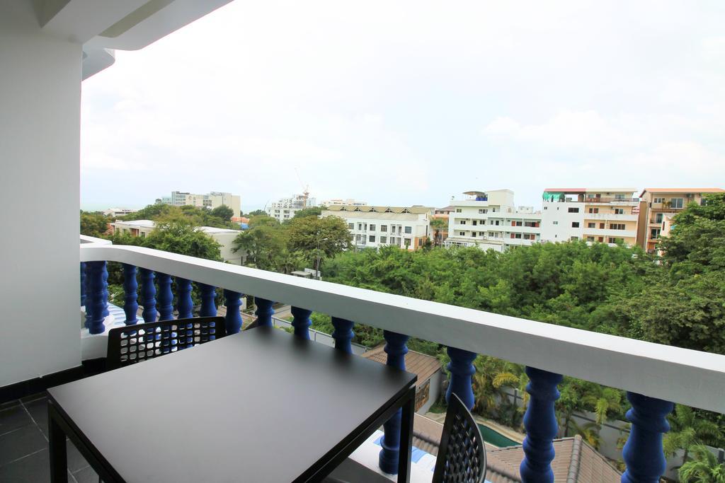 Ruamchok Ocean View Lägenhet Pattaya Exteriör bild